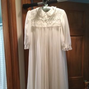 Vintage peignoir set.